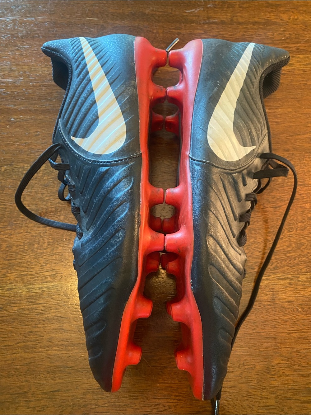 Nike Tiempo Legend VII Soccer Black Red White Cleats men’s size 11 EUC